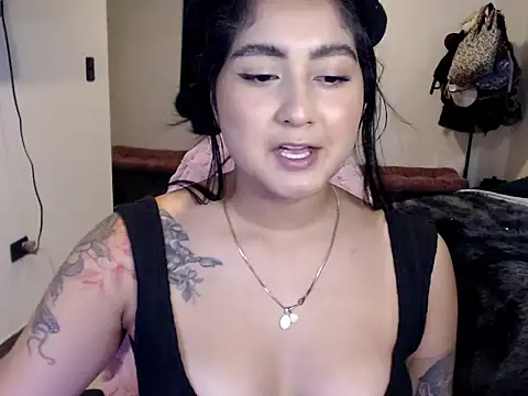 Snapshot of zakura_ania chatting on 02-24-26, 01:03 zakura ania online show from 02-24-26, 01:03