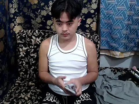 Snapshot of cute_asian22 chatting on 04-06-26, 11:49 cute asian22 online show from 04-06-26, 11:49