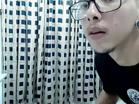 Snapshot of axel_vice chatting on 02-21-26, 08:26 axel vice online show from 02-21-26, 08:26