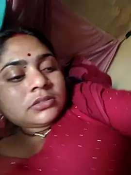 Snapshot of Aanushaka chatting on 04-19-26, 05:51 Aanushaka online show from 04-19-26, 05:51