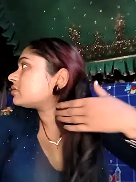 Snapshot of Aanushaka chatting on 04-21-26, 02:04 Aanushaka online show from 04-21-26, 02:04