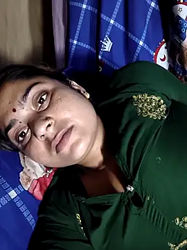 Snapshot of Aanushaka chatting on 04-23-26, 04:09 Aanushaka online show from 04-23-26, 04:09