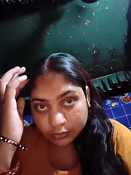 Snapshot of Aanushaka chatting on 04-25-26, 12:02 Aanushaka online show from 04-25-26, 12:02
