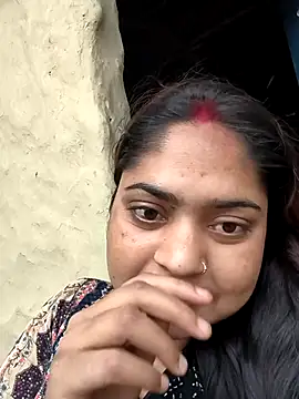 Snapshot of Aanushaka chatting on 04-29-26, 01:32 Aanushaka online show from 04-29-26, 01:32