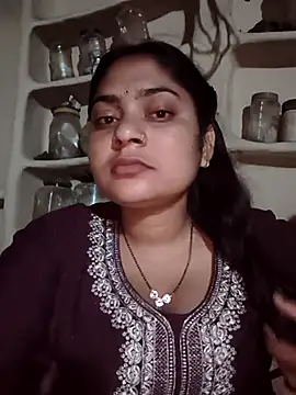 Snapshot of Aanushaka chatting on 04-30-26, 12:06 Aanushaka online show from 04-30-26, 12:06