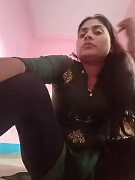 Snapshot of Aanushaka chatting on 05-09-26, 12:27 Aanushaka online show from 05-09-26, 12:27