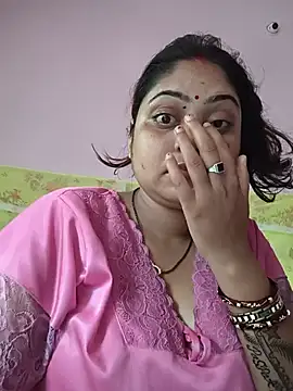 Snapshot of Aanushaka chatting on 06-02-26, 01:51 Aanushaka online show from 06-02-26, 01:51
