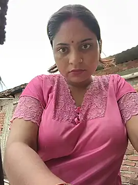 Snapshot of Aanushaka chatting on 06-27-26, 01:54 Aanushaka online show from 06-27-26, 01:54