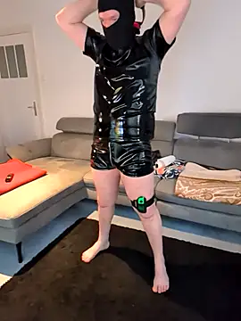 Snapshot of Latex_GamerGuy chatting on 02-21-26, 12:28 Latex GamerGuy online show from 02-21-26, 12:28