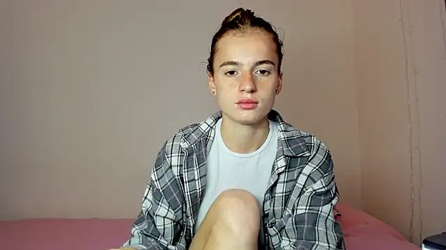 Stacey Brow online show from 06-23-26, 01:25