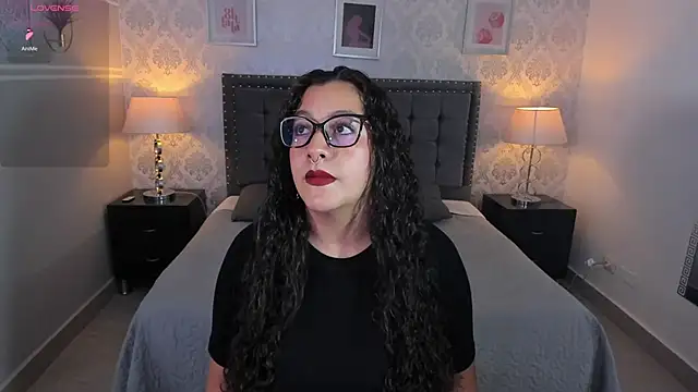 Snapshot of paulys_ chatting on 02-25-26, 11:31 paulys online show from 02-25-26, 11:31