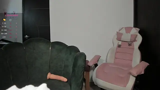 Snapshot of Sweetcamy chatting on 02-24-26, 02:59 Sweetcamy online show from 02-24-26, 02:59