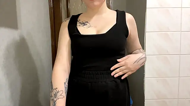 Snapshot of EmberStorm chatting on 02-23-26, 05:10 EmberStorm online show from 02-23-26, 05:10