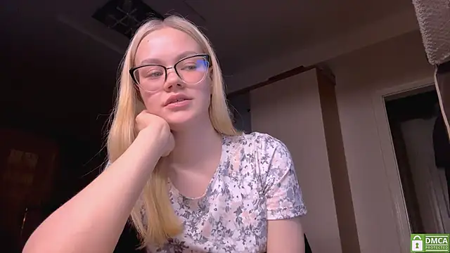 Snapshot of MiaCashe chatting on 02-24-26, 05:33 MiaCashe online show from 02-24-26, 05:33