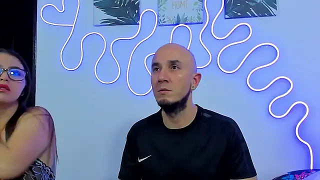 Snapshot of Cintya_n_Roger chatting on 03-01-26, 03:30 Cintya n Roger online show from 03-01-26, 03:30