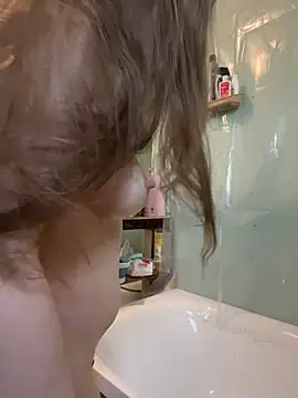 DivaAurum online show from 03-31-26, 01:11