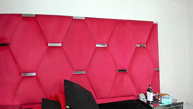 Alicee Grey online show from 04-14-26, 05:41