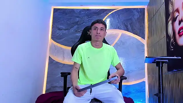 Snapshot of Matheus_Ic_ chatting on 02-25-26, 07:56 Matheus Ic online show from 02-25-26, 07:56