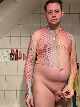 Snapshot of IGustl18 chatting on 02-23-26, 09:56 IGustl18 online show from 02-23-26, 09:56