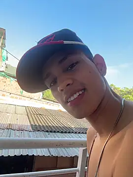 Snapshot of HarryGaze chatting on 02-26-26, 01:10 HarryGaze online show from 02-26-26, 01:10