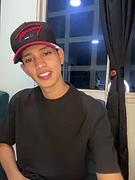 Snapshot of HarryGaze chatting on 03-01-26, 06:37 HarryGaze online show from 03-01-26, 06:37