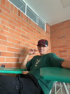 HarryGaze online show from 04-06-26, 03:13