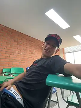 HarryGaze online show from 04-10-26, 01:27