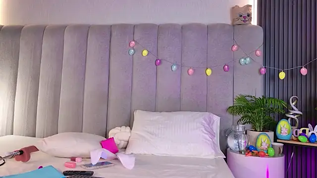 AlessiaAuren online show from 04-04-26, 07:44