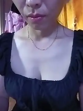 Snapshot of hd_love69 chatting on 06-18-26, 10:52 hd love69 online show from 06-18-26, 10:52