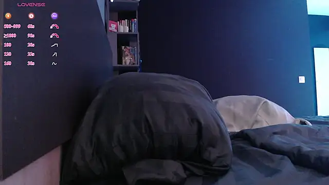 Snapshot of Jade_Amore chatting on 06-19-26, 10:46 Jade Amore online show from 06-19-26, 10:46