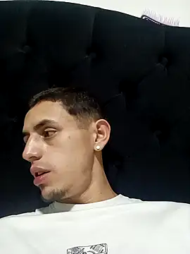 Cristianramos199 online show from 04-14-26, 02:17