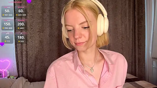 Snapshot of Marry_Sornatiko chatting on 06-20-26, 03:48 Marry Sornatiko online show from 06-20-26, 03:48