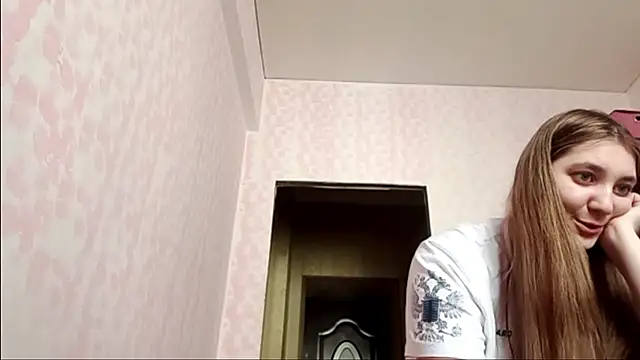 Snapshot of JanineThielman chatting on 03-21-26, 08:41 JanineThielman online show from 03-21-26, 08:41