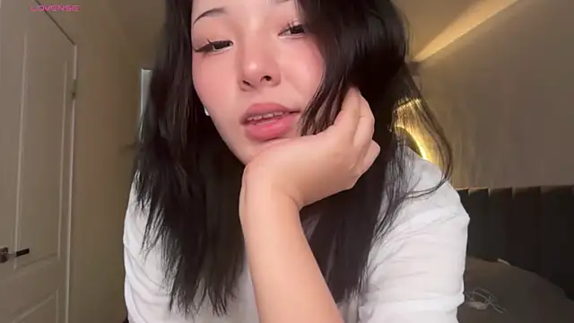 minnie joy online show from 05-14-26, 01:07