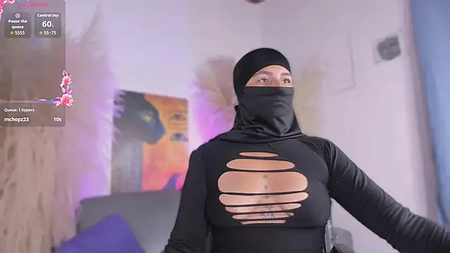 Snapshot of milkk_ chatting on 02-25-26, 10:52 milkk online show from 02-25-26, 10:52