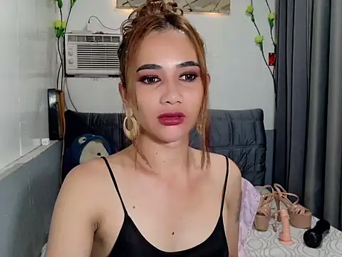 Snapshot of Demonsfuck chatting on 06-24-26, 12:48 Demonsfuck online show from 06-24-26, 12:48