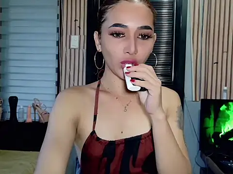 Snapshot of Demonsfuck chatting on 07-15-26, 11:32 Demonsfuck online show from 07-15-26, 11:32