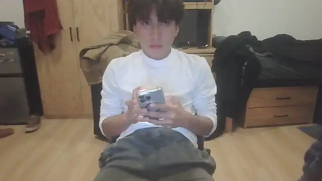 Snapshot of Ethangh001 chatting on 02-23-26, 03:48 Ethangh001 online show from 02-23-26, 03:48