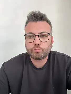 Snapshot of berkay977 chatting on 07-05-26, 12:45 berkay977 online show from 07-05-26, 12:45
