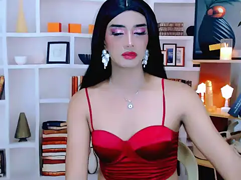 Queeny Cassandra online show from 05-07-26, 06:08