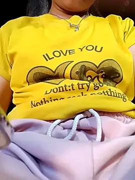 Yuka7700 online show from 04-12-26, 07:57