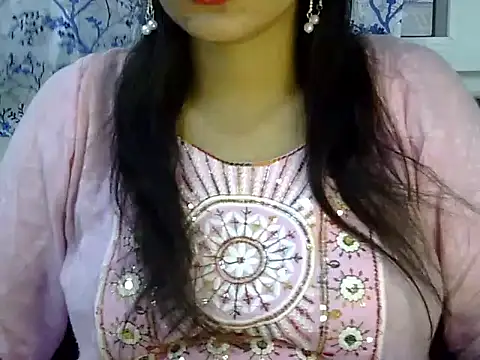 Snapshot of Neha_Sharma2 chatting on 06-18-26, 01:15 Neha Sharma2 online show from 06-18-26, 01:15
