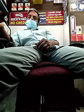 Snapshot of bad_boy_43 chatting on 03-01-26, 06:26 bad boy 43 online show from 03-01-26, 06:26