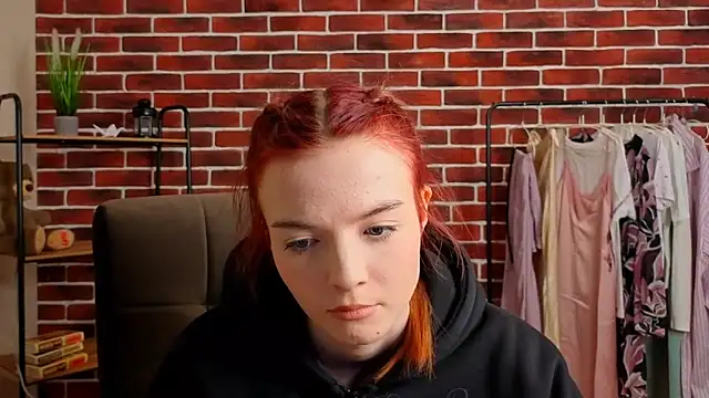 LauraaStokes online show from 03-05-26, 10:55