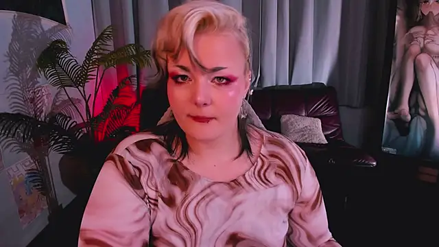 Snapshot of HwasaMoore chatting on 02-28-26, 01:45 HwasaMoore online show from 02-28-26, 01:45