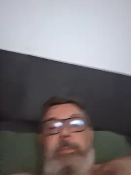 Snapshot of MemorableVector66 chatting on 02-23-26, 01:41 MemorableVector66 online show from 02-23-26, 01:41