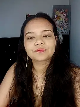 Snapshot of Emily_Rouse23 chatting on 05-06-26, 03:46 Emily Rouse23 online show from 05-06-26, 03:46