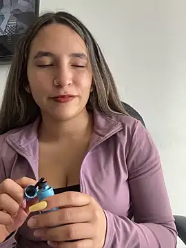 Snapshot of MANU_EF chatting on 02-27-26, 12:49 MANU EF online show from 02-27-26, 12:49