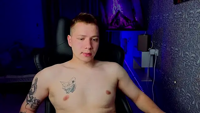 Snapshot of Karl_Night_ chatting on 06-17-26, 07:37 Karl Night online show from 06-17-26, 07:37
