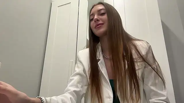 selena favn online show from 03-17-26, 03:11